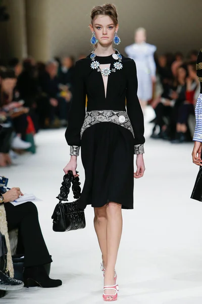 Look 37